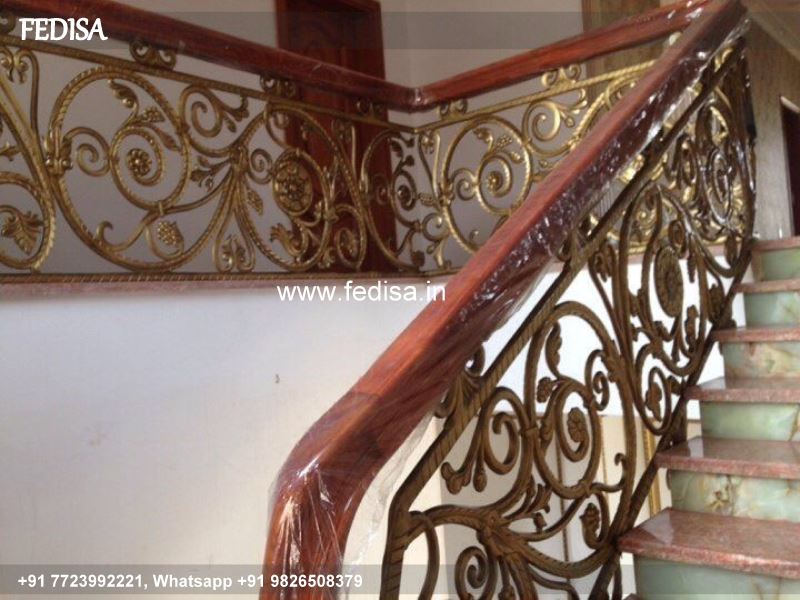 Classic Dog Legged Staircase Design Kitchen Stairs Design Chhat Par Railing Ki Design