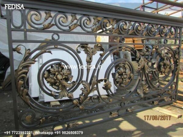 Classic Staircase Marble Flooring Design Modern Metal Railings For Stairs Grill Design Front Balcony