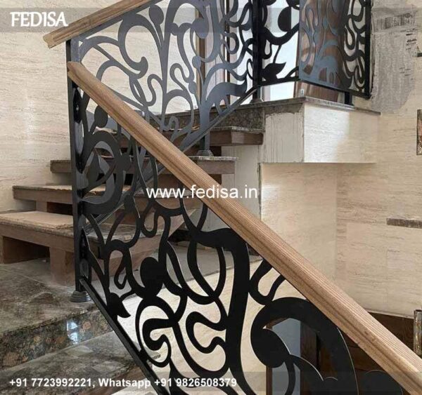 Classic Exterior Staircase Designs For Indian Homes Staircase Design Dog Legged House Roof Front Grill Design