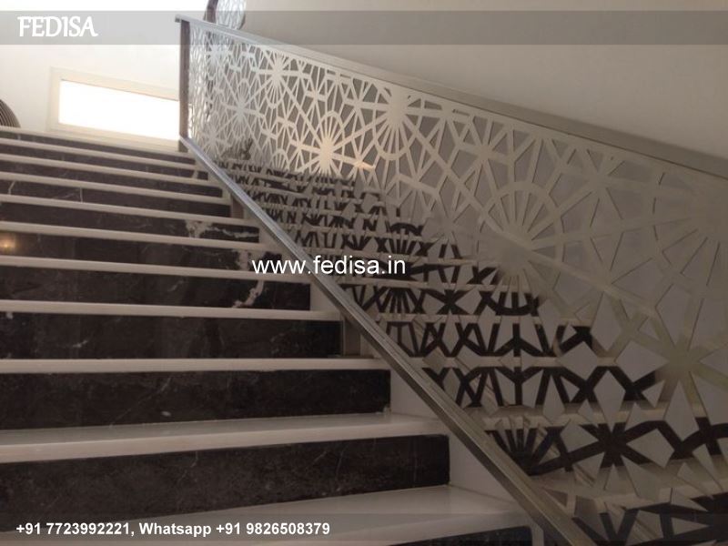 Classic Spiral Staircase Design For Small Spaces Iron Staircase Design Jeene Ki Railing Steel