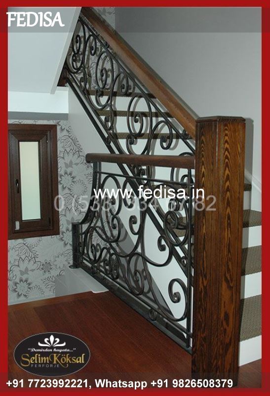 Classic Jeene Ki Railing Ka Design Railing Wall Design Loha Window Grill