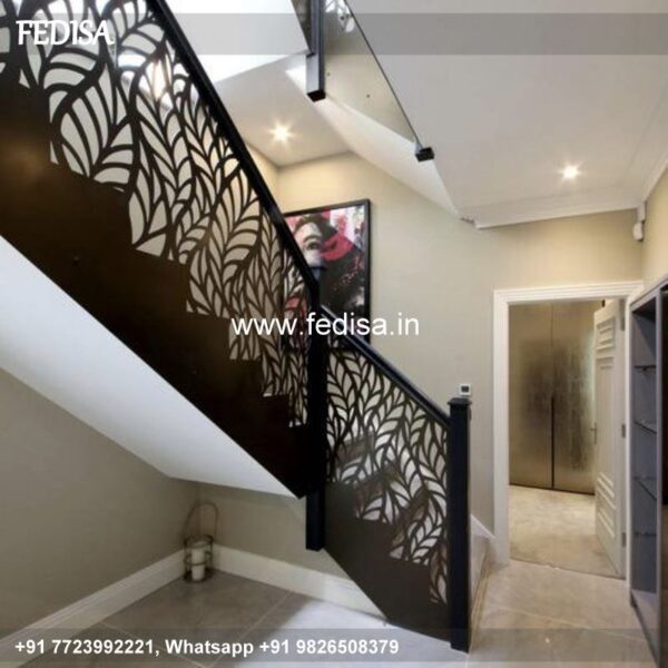Classic Klapster Stairs Sidi Railing Design Iron Main Gate Car Grill