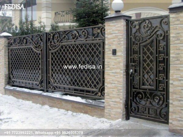 Classic Small Space Stairs Design Round Balcony Railing Design Metal Baluster Designs