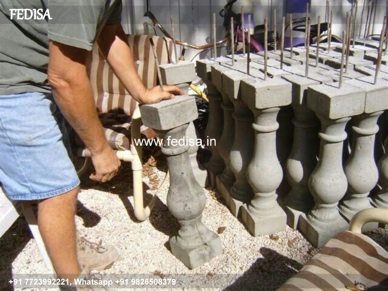 Classic Modern Spiral Staircase Outside Railing Design Metal Handrail Design