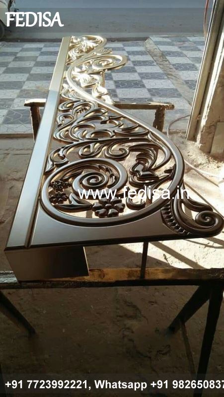 Classic Spiral Staircase Design For Small Spaces Balcony Closed Grill Design Modern Hand Railing
