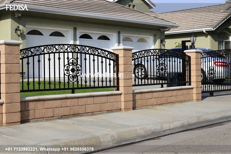 Luxury Stair Window Design Outside Steel Grill Balcony Design Modern Metal Stair Railing