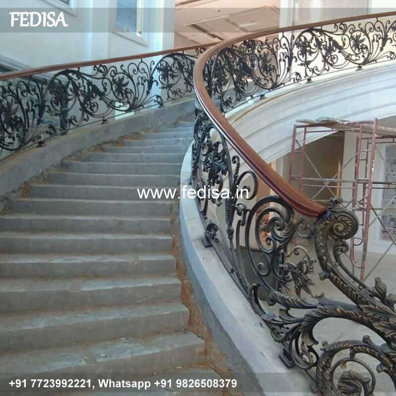 Luxury Outdoor Stairs Tiles Design Stainless Steel Balcony Grill Design With Glass Modern Outdoor Railing Designs