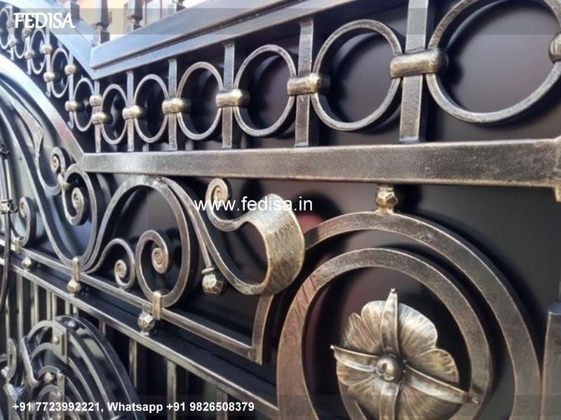 Classic Main Gate Stairs Design As Railing Design Railing Design For Veranda