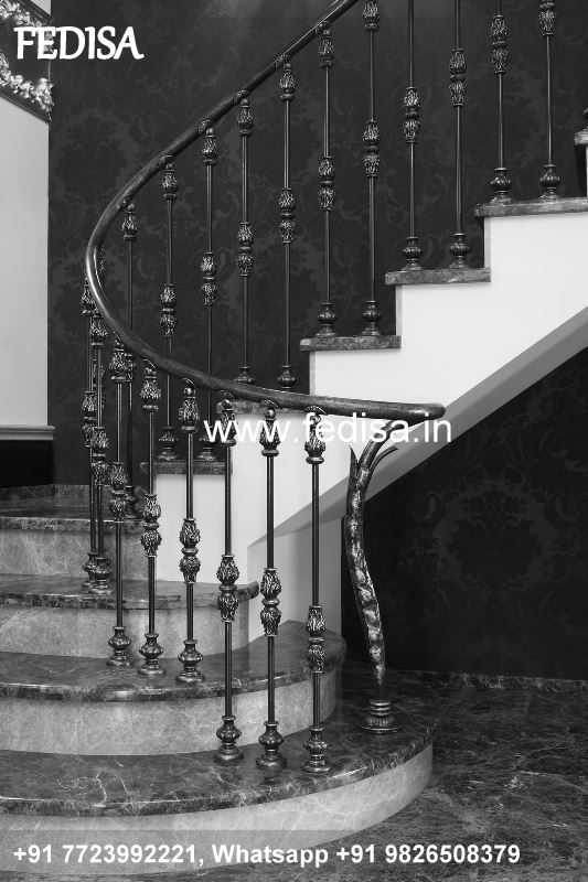 Classic Black And White Stairs Design Sedi Railing Design Railing Door Design