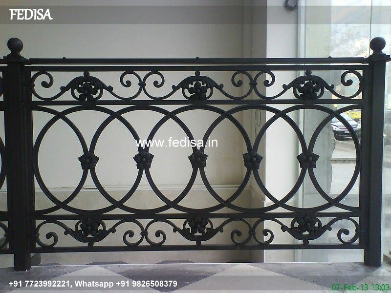 Luxury Wooden Stairs Design For Small Spaces Spiral Staircase Railing Design Simple House Grill Design