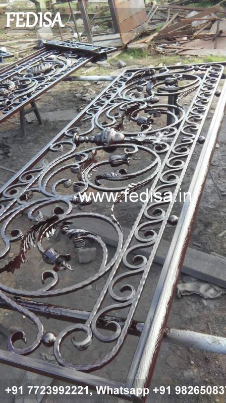 Classic Designer Staircases Chhat Par Railing Ki Design Stair Railing Iron Design