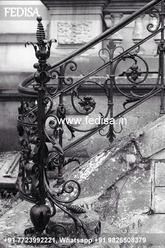 Classic 11 Step Stairs Design Railing Lohe Ka Staircase Railing Designs In Wood And Glass