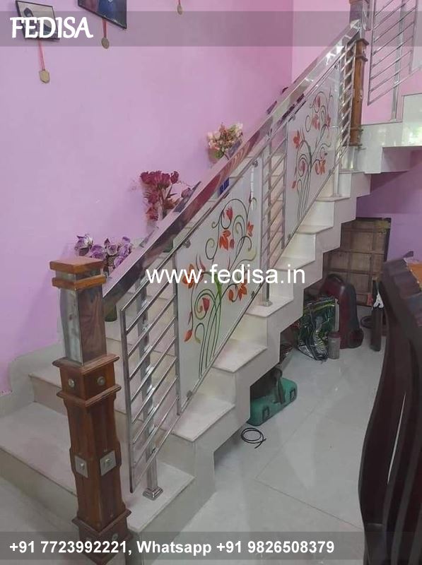 Classic Stair Grill Design Steel Designer Glass Railing Staircase Showcase Design