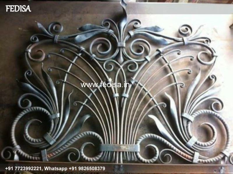 Classic Stair Design For Small House Outside Railing Design Chhat Steel Ki Railing Jeene Ki