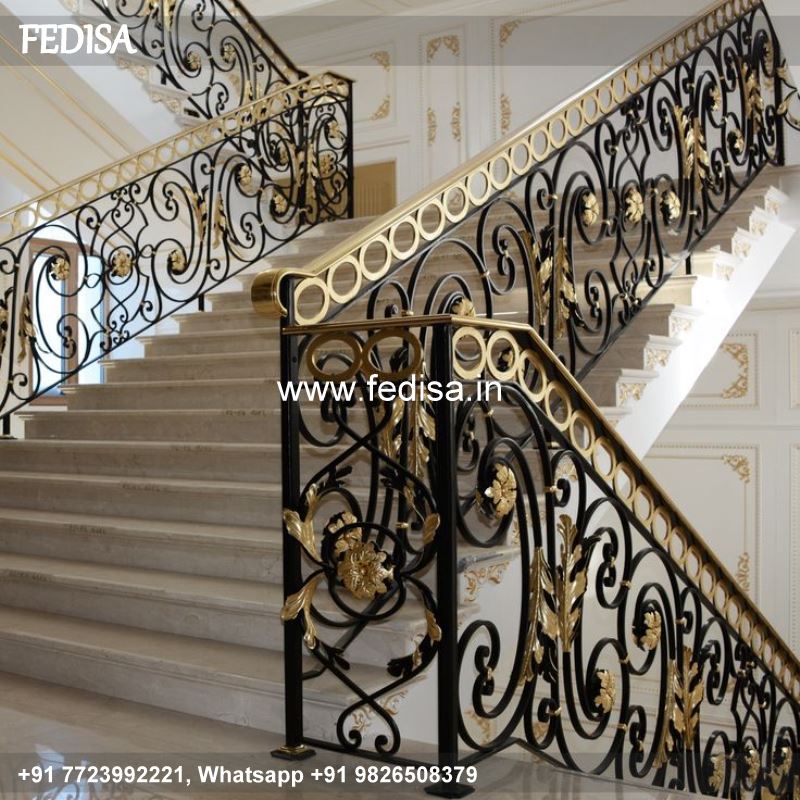 Classic Stairs In Living Room Balcony Steel Railing Design For House Front Steel Railing Barja