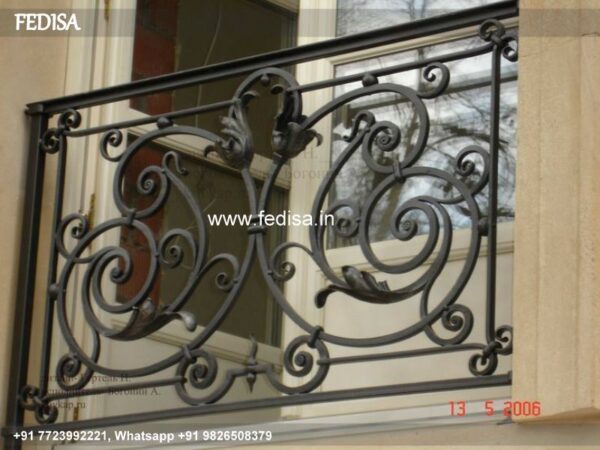 Luxury Front Entrance Stairway Modern Staircase Balusters Steel Railing Design Outside