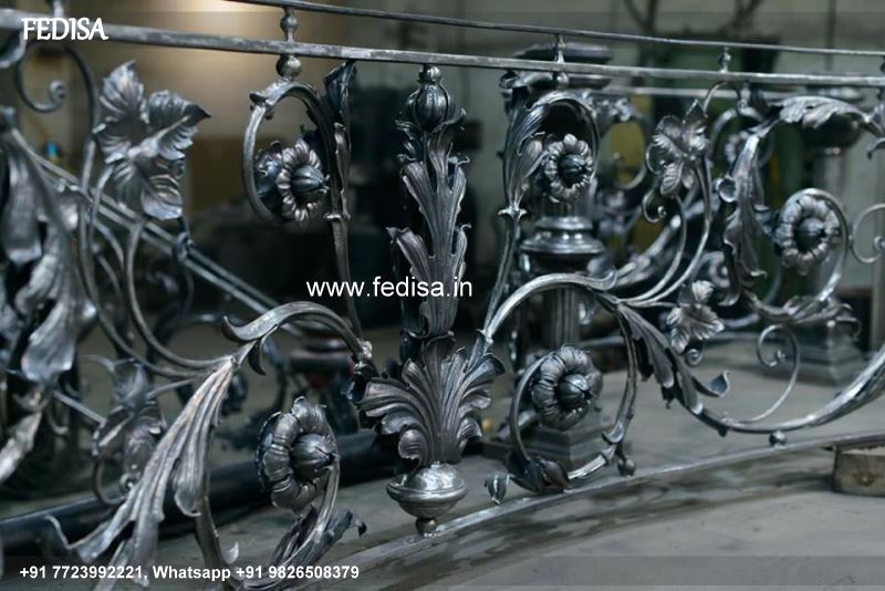 Luxury Floating Staircase Structural Design Iron Grill Design For Balcony Full Cover Grill Gate Painting Design