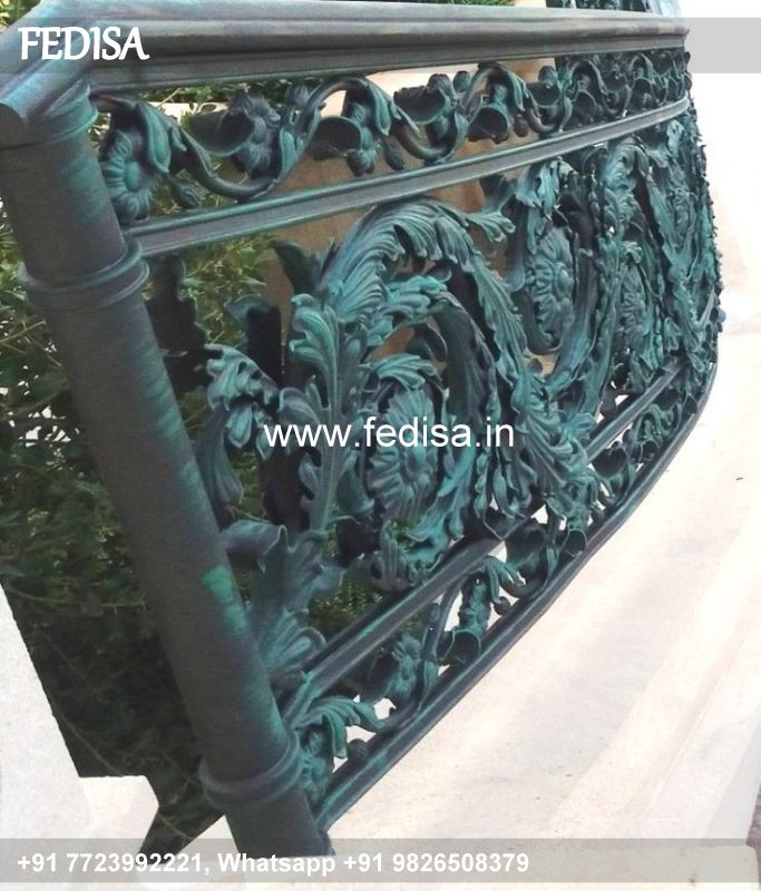 Classic Stairs For Small House Gate Ke Upar Grill Ka Design Ms Grill Gate