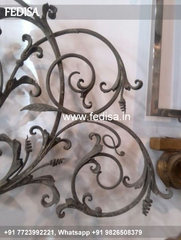 Classic Metal Staircase Design Home Boundary Wall Design With Grill Steel Ki Grill Ka Design