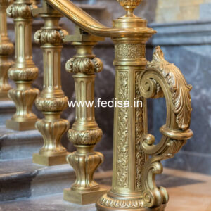 Creative Balcony Decor With Railings No-28260