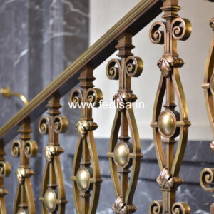 Modern Balcony Design With Railings No-29379