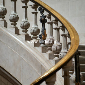 Modern Balcony Design With Stylish Railings No-30925
