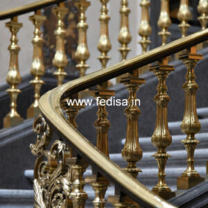 Modern Balcony Design With Railings No-31444