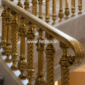Creative Balcony Decor Ideas With Railings No-31565