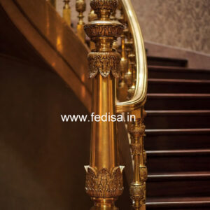 Modern Balcony Design With Glass Railings No-20337