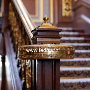 Modern Balcony Design With Glass Railings No-22402