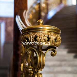 Stylish Balcony Ideas With Railings No-22598