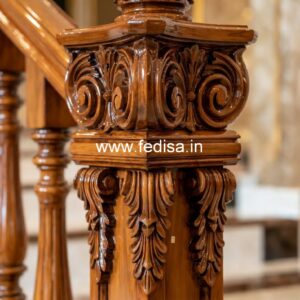 Luxury Home Staircase Design With Balusters